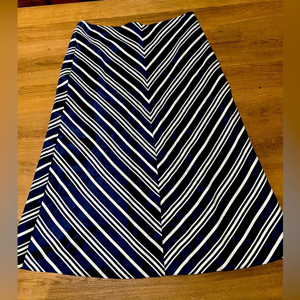 Pendleton 100% Silk Navy and White Striped Midi Skirt Completely Lined Size 6